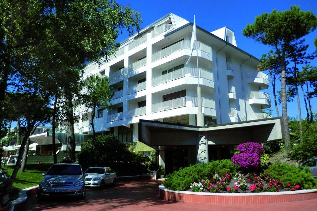 Hotel President Lignano Sabbiadoro Exterior foto